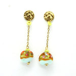 Boucles d'oreilles fermoir en acier, perles en verre de Murano mint, décor anis, orange, fuschia, sur chaine en acier.