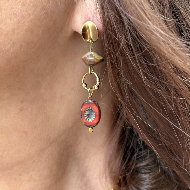 Boucles d'oreilles dorées fleurs terracota