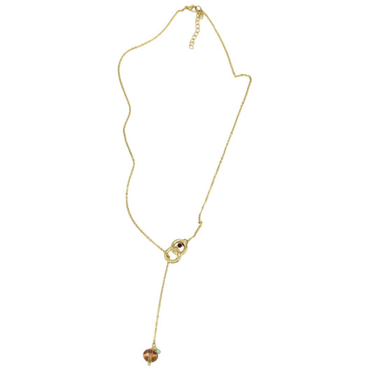 Collier long coulissant en chaîne d'acier doré avec anneaux entrelacés et pendentif terminal en perle de verre de Murano rose poudré, vert et bordeaux.